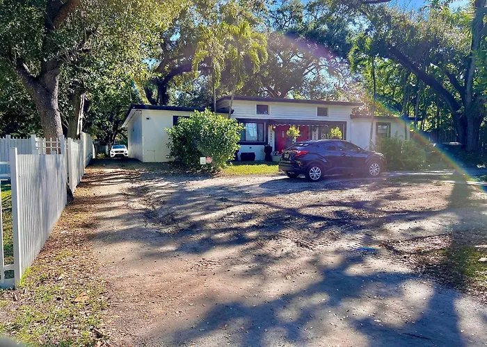 Private Guest House